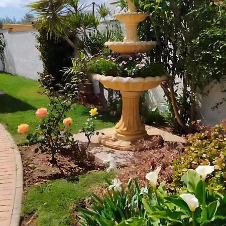 Grande Con Piscina Parejas Y Familias *