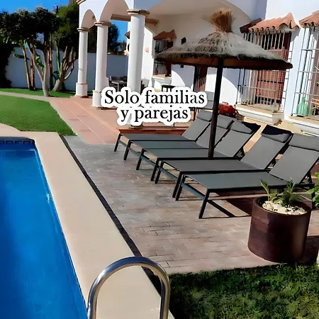 Holiday home Grande Con Piscina Parejas Y Familias